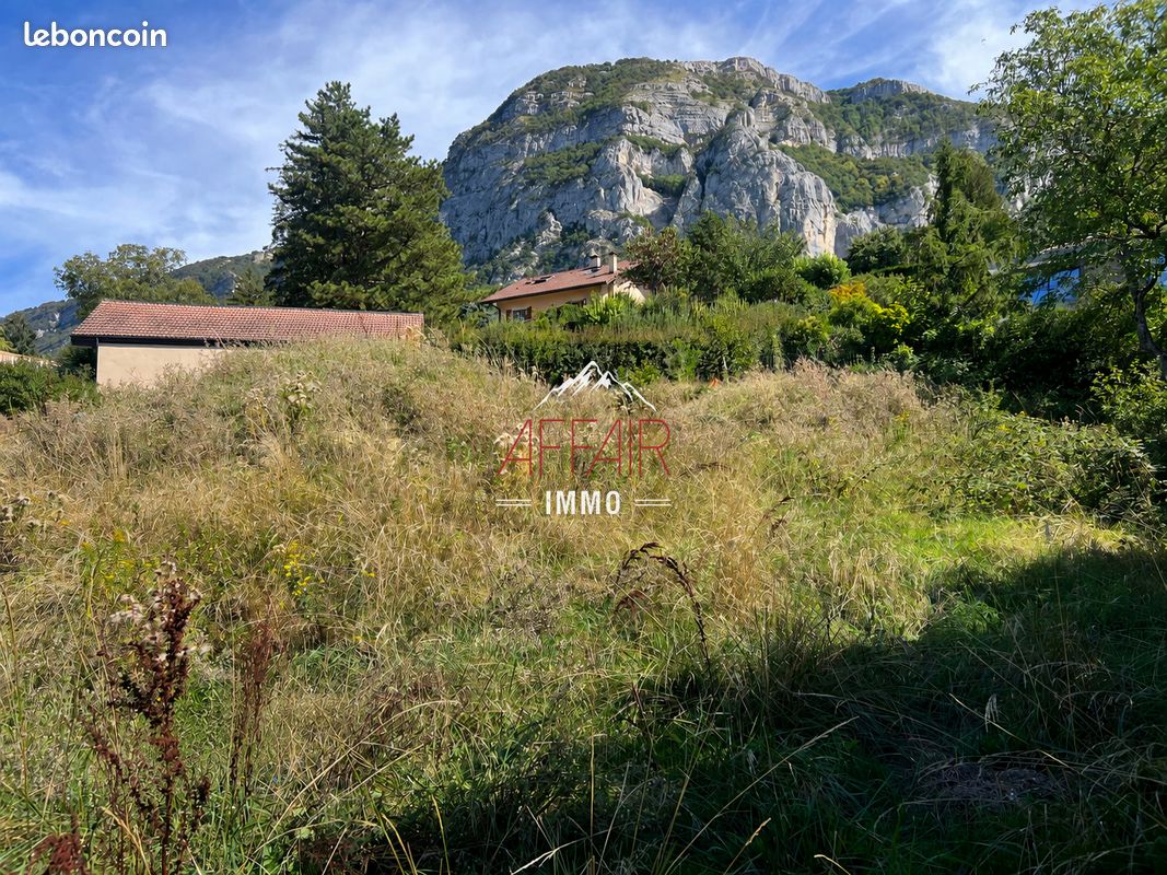 Terrain 622 m² · à Collonges-sous-Salève · 622 m² · 380 000 €