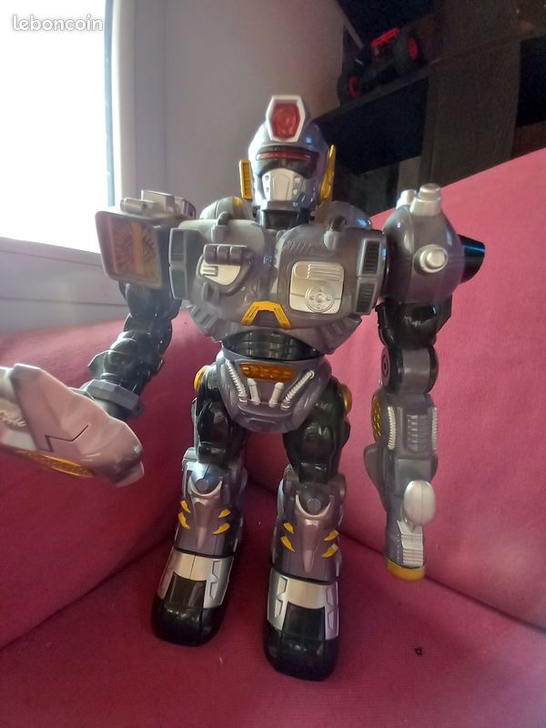 Robot (image 1)
