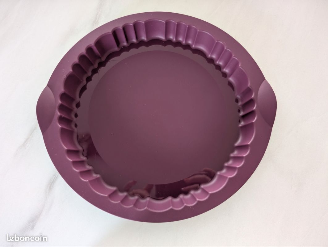 Moule à Tarte Tupperware En Silicone Violet, Forme Ronde - Neuf Et Rare, Emballage D'origine