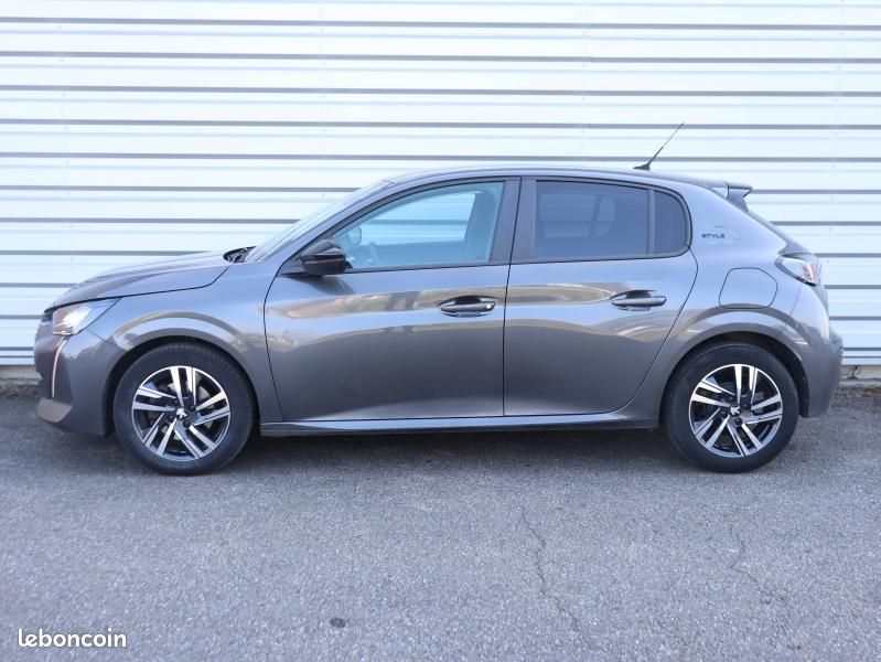 Peugeot 208 1.2 PureTech 100ch S&S Style (image 16)