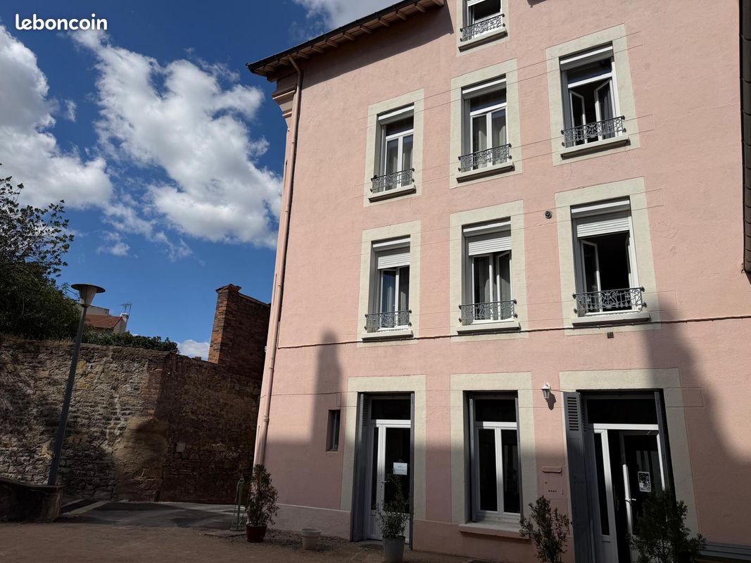 Maison 6 pièces 170 m² · à Saint-Chamond · 170 m² · 179 000 €