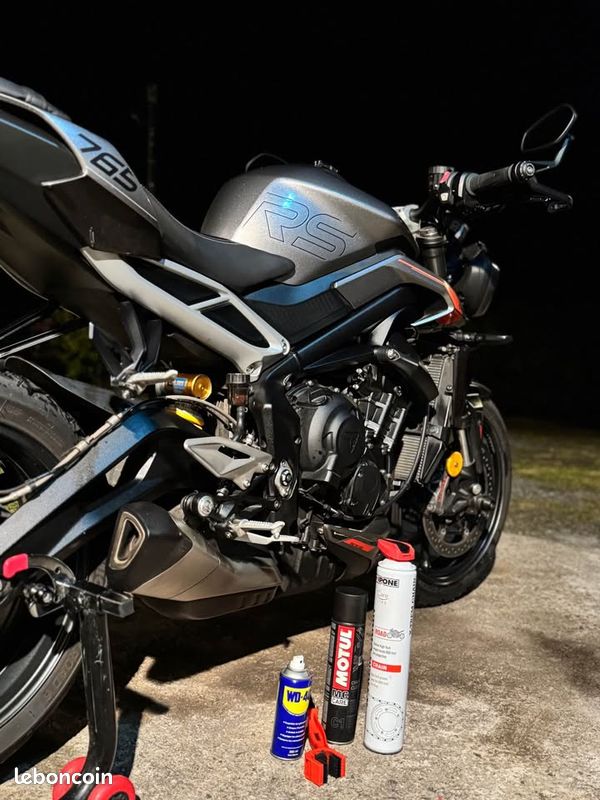 Triumph Street Triple RS 2023 (image 3)
