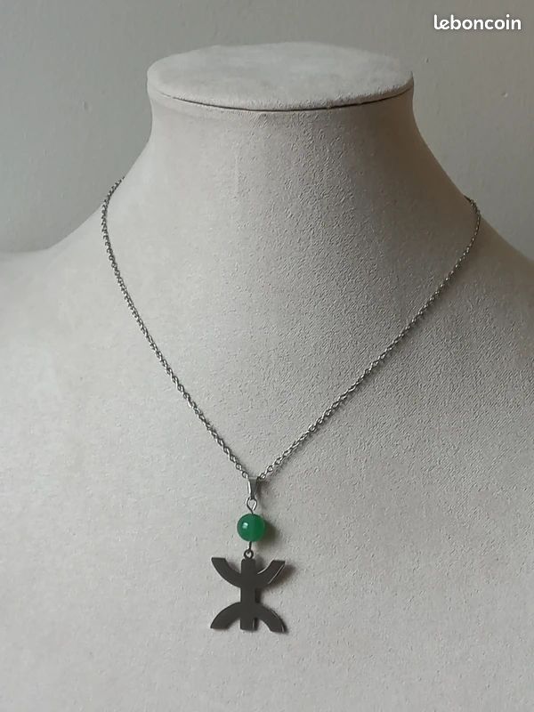 Collier Chaîne Fine Argentée Avec Pendentif Cabochon Kaki - SHAMAYA KREA, Neuf étiqueté