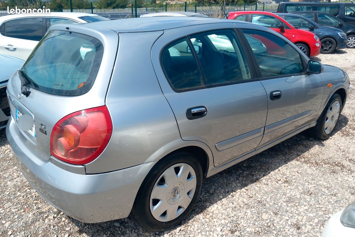 Nissan almera ii 2l2 115cv carnet dentretient complet controle ...