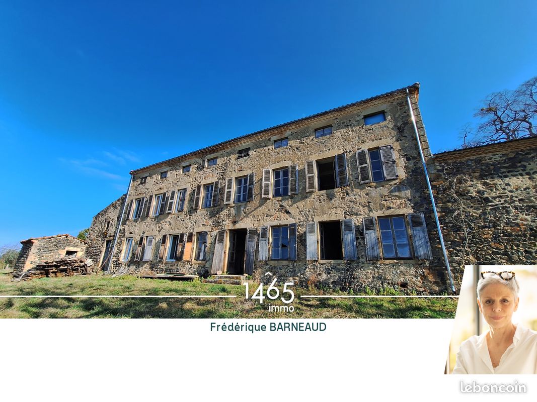 Maison 10 pièces 450 m² · à Sugères · 450 m² · 225 000 €