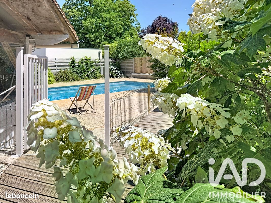 Maison 5 pièces 128 m² · à Chauray · 128 m² · 345 000 €