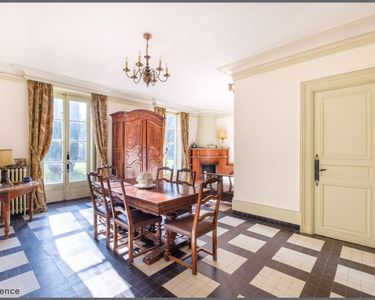 Maison 1 872 000 € - 334 m²
