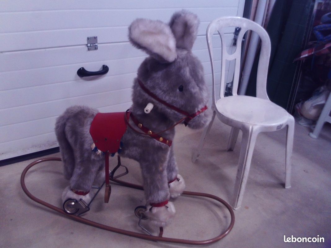 Petit âne En Peluche Avec Roulette – Jouet Vintage – Occasion