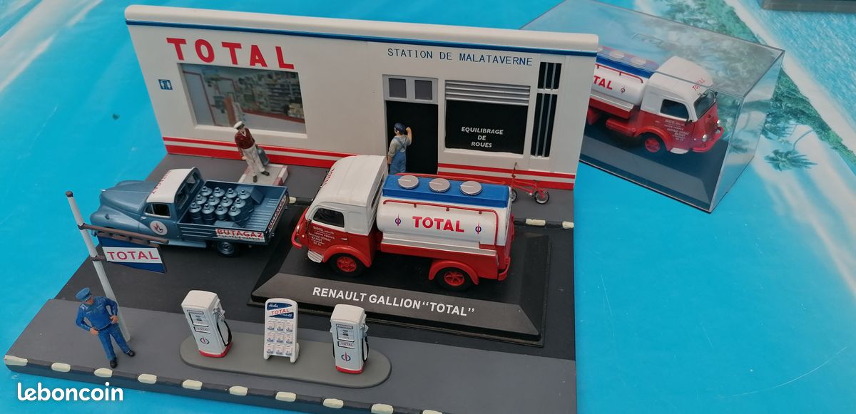1:43 altaya, RENAULT GALION plateau benne , camion d'autrefois