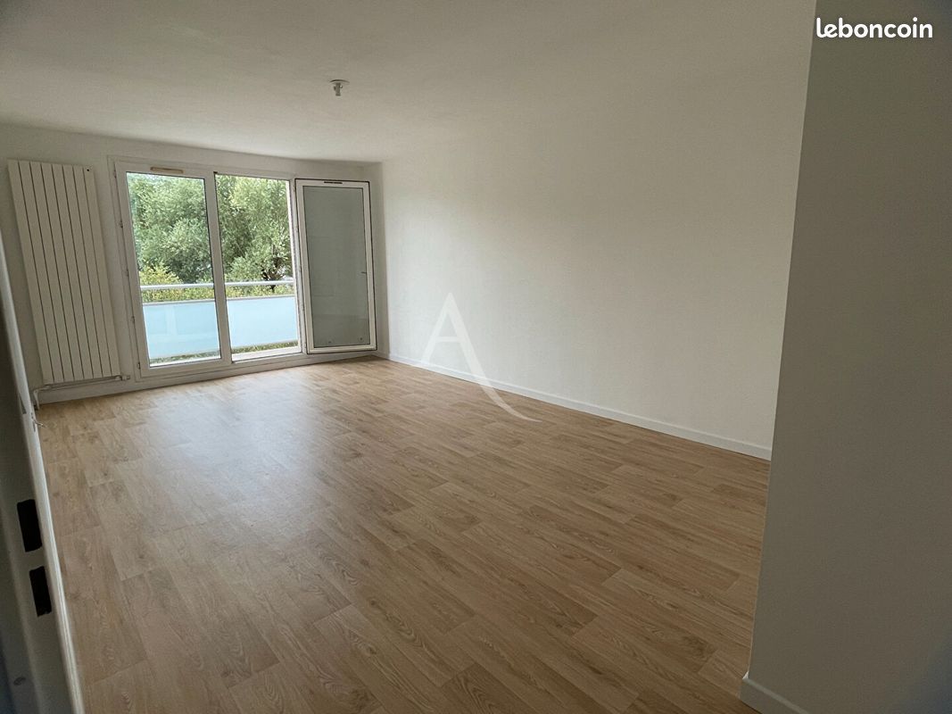 Appartement 4 pièces 75 m² · à Saint-Thibault-des-Vignes · 75 m² · 1 200 €