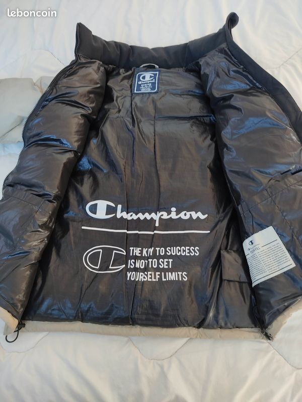 Grosse Doudoune Champion Homme taille M Vêtements