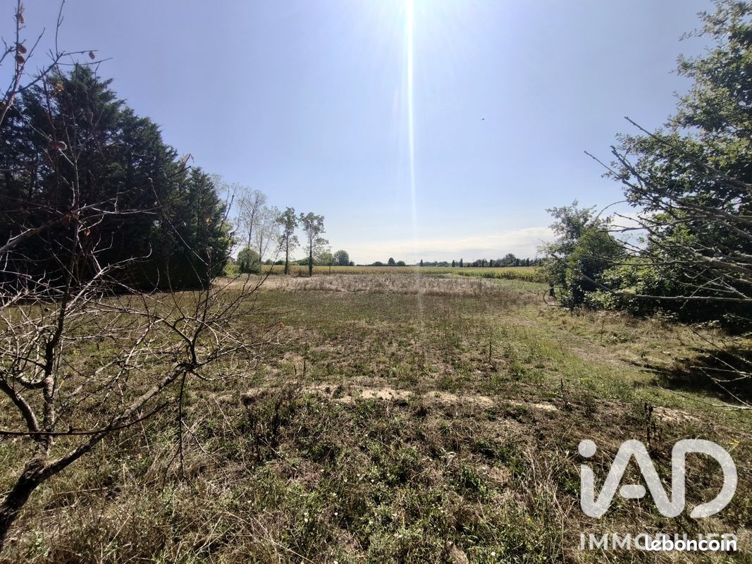 Terrain 11655 m² · à Sainte-Colombe-en-Bruilhois · 11 655 m² · 83 000 €