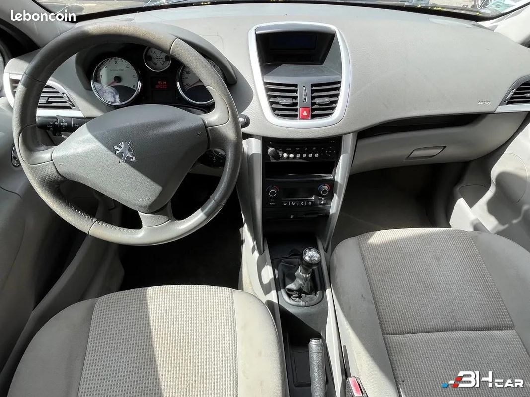Peugeot 207 1.4 HDI 70 ACTIVE (image 10)