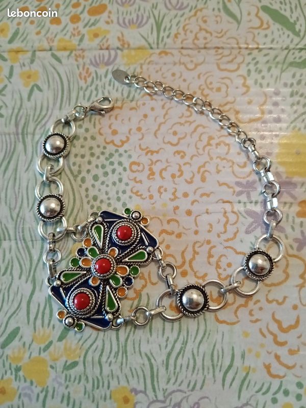 Bracelet kabyle pour femme acier inoxydable et pierres rouges (image 4)