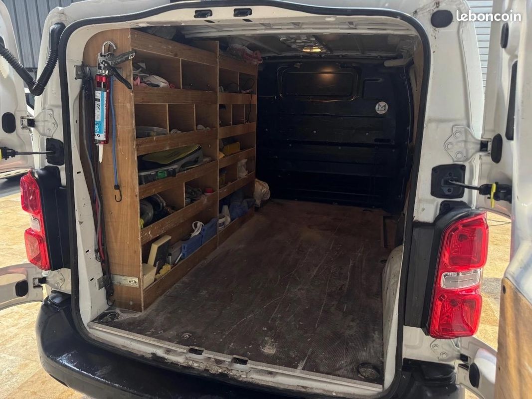 Peugeot Expert Vu FOURGON 2.0 BLUEHDI 120 L1 PREMIUM EAT BVA/ CAMÉRA/ SUIVI COMPLET/ GARANTIE 6 MOIS (image 25)