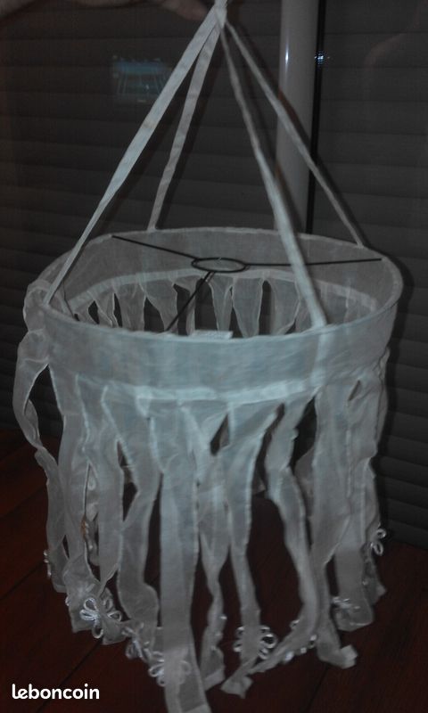 Lustre (image 1)
