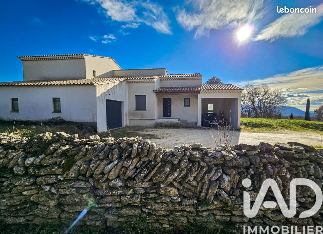 Maison 6 pièces 199 m² · à Cabrières-d'Avignon · 199 m² · 645 000 €