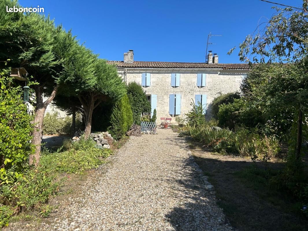Maison 4 pièces 107 m² · à Les Essards · 107 m² · 128 400 €