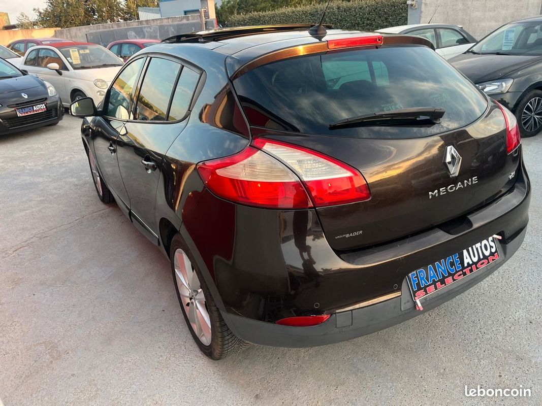 RENAULT Megane III XV DE FRANCE 2.0L DIESEL DCI 150 CH BOITE AUTO | RÉVISÉE & GARANTIE 12 MOIS (image 14)