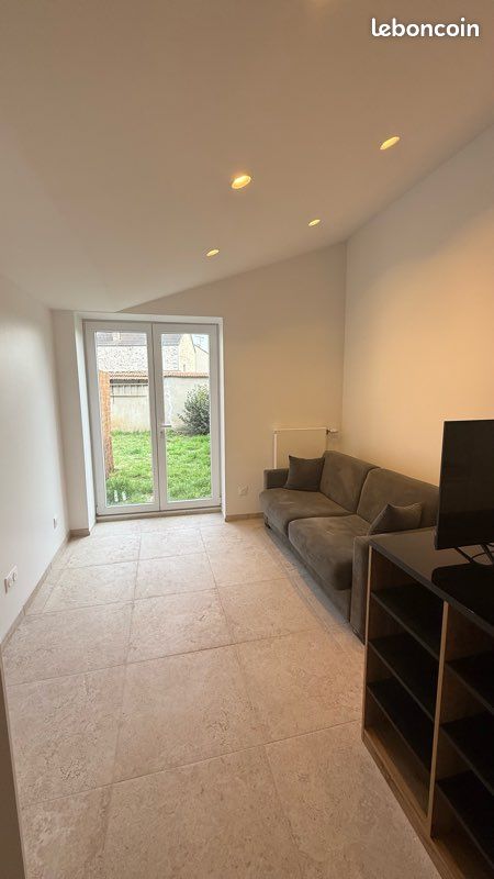 Appartement 1 pièce 22 m² · à La Ville-du-Bois · 22 m² · 770 €/mois
