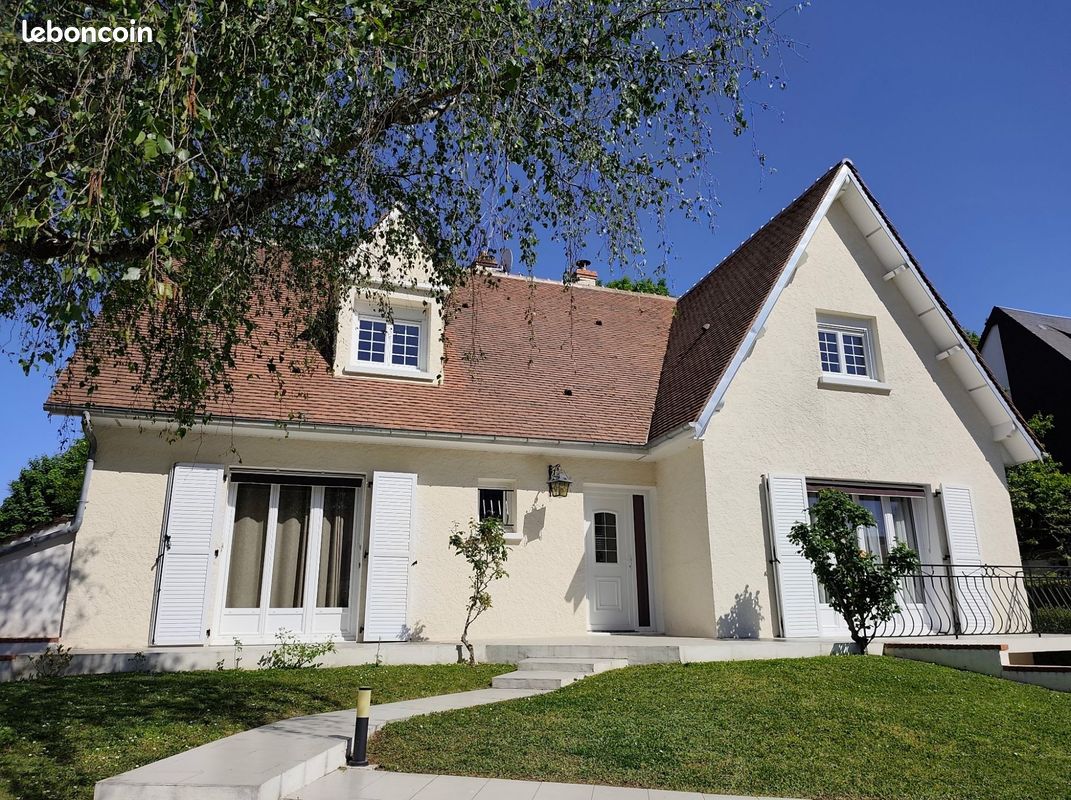 Maison 8 pièces 157 m² (image 1)