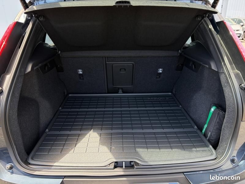Volvo EX40 Single Extended Range 252ch Ultra (image 10)