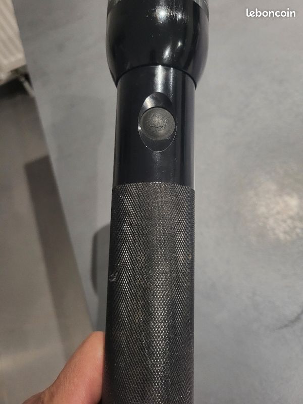 Lampe torche Mag Lite grand modèle (image 3)