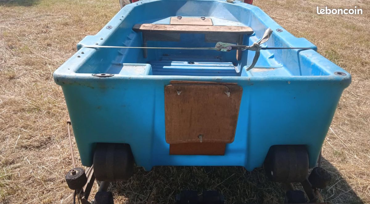 Bateau avec remorque (image 3)