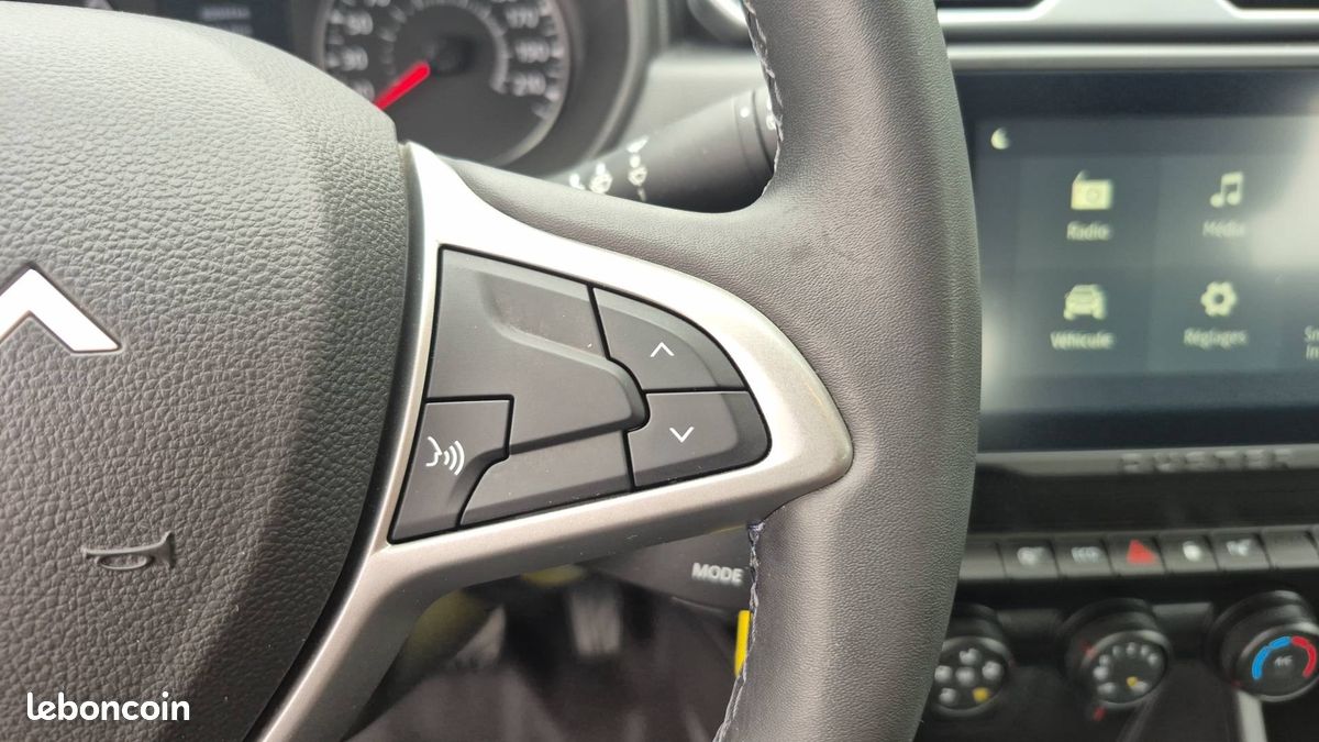 DACIA Duster TCe 150 4x2 EDC Expression (image 24)