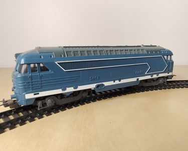 Locomotive Jouef HO SNCF 67001 – Diesel, Réf 8411, Rare Et Analogique