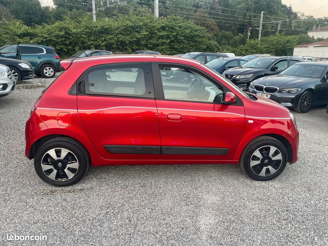 RENAULT Twingo Twingo III 1.0 SCe 70 E6 Zen Faible KM. Garantie 6 mois (image 4)