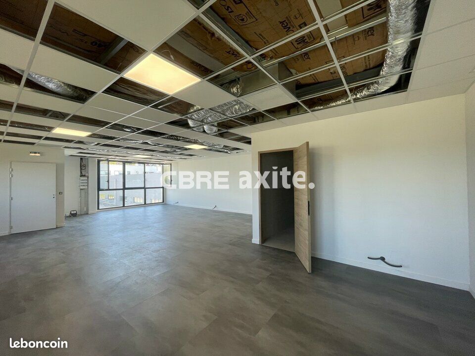Bureaux 97 m² SEYNOD (image 2)