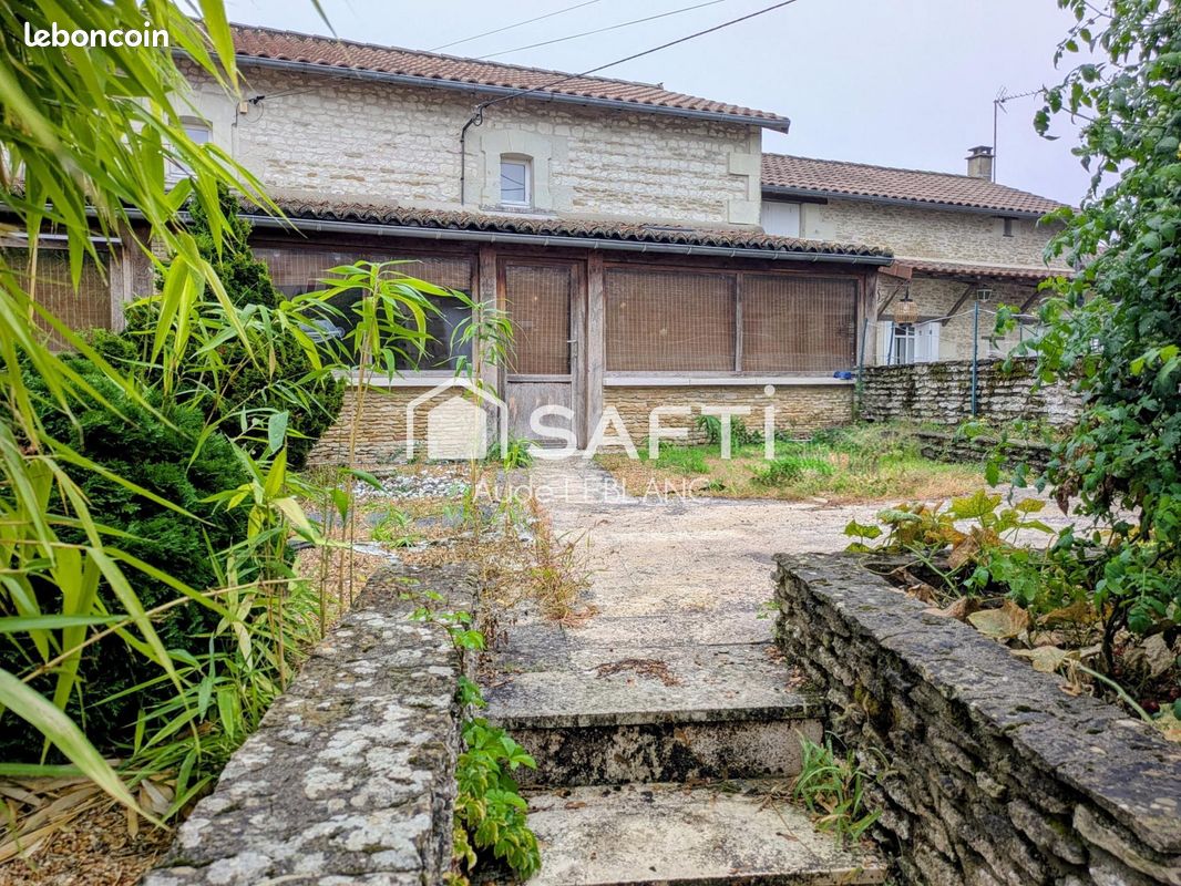 Maison 4 pièces 193 m² · à Coussay · 193 m² · 159 000 €