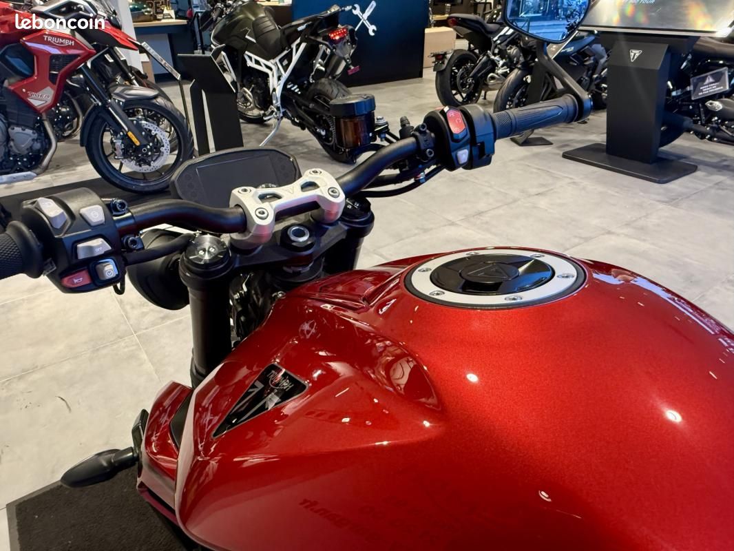 Triumph STREET TRIPLE 765 RS (image 5)