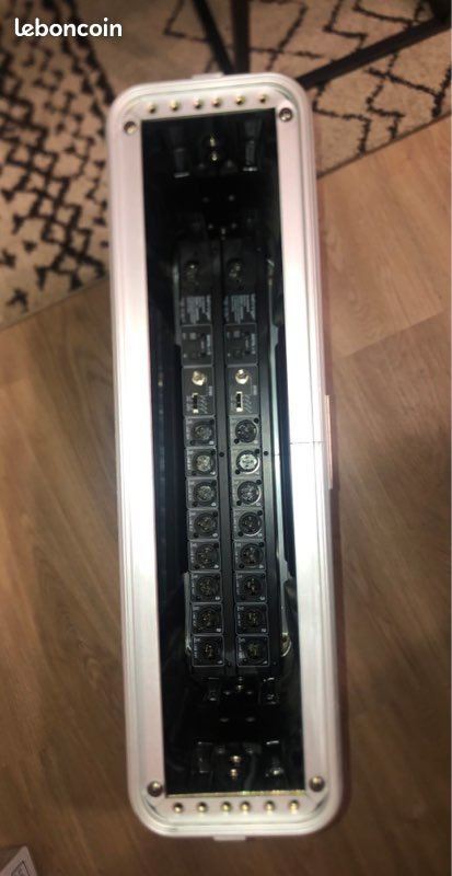 2 x Behringer Ultragain ADA8200 + flightcase 2u (image 4)