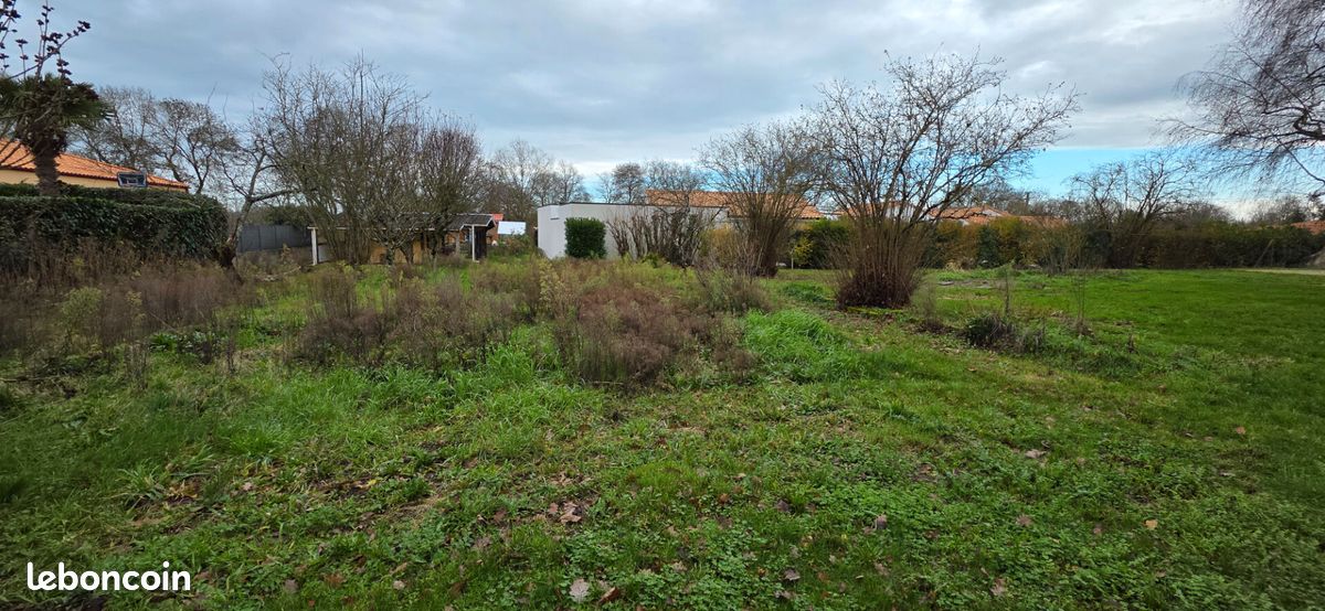 Terrain 567 m² SAINTE PAZANNE (image 4)
