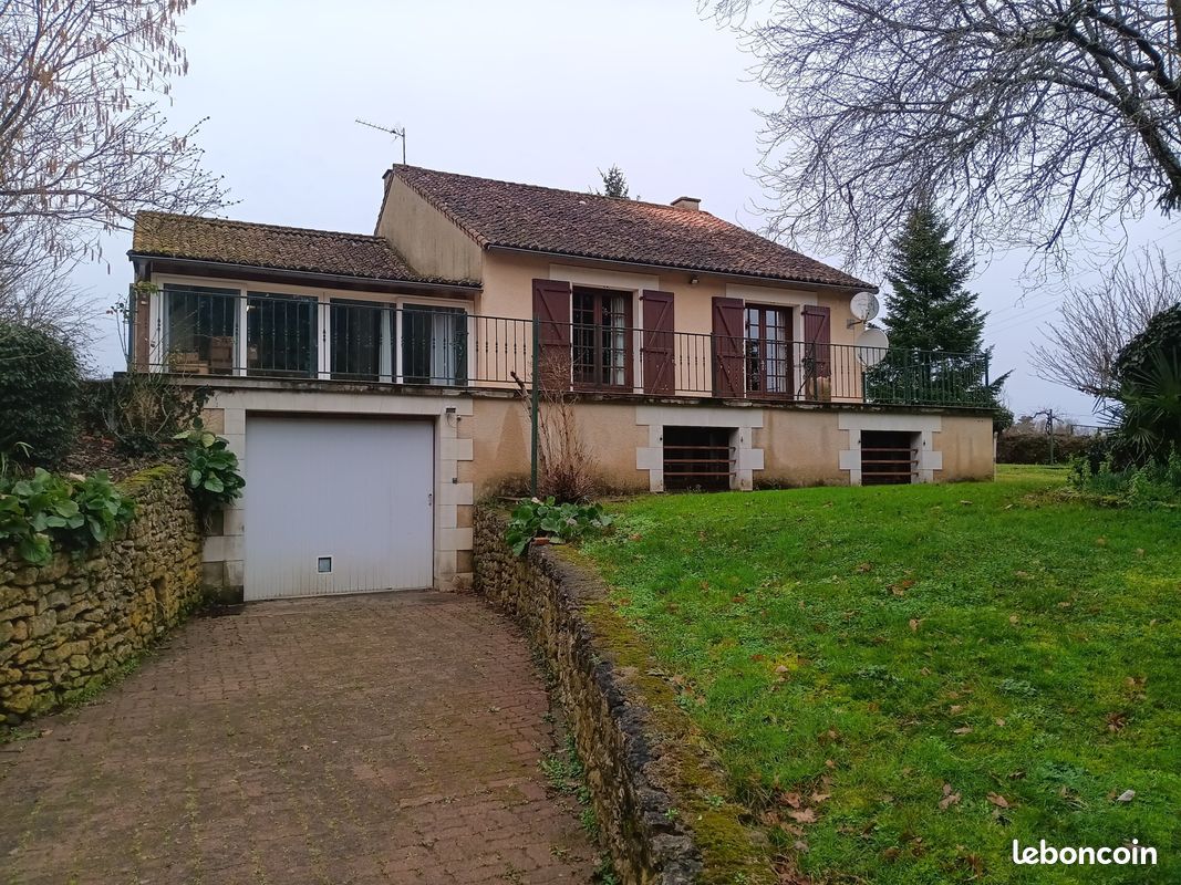 Maison 7 pièces 159 m² · à Nieuil-l'Espoir · 159 m² · 315 000 €