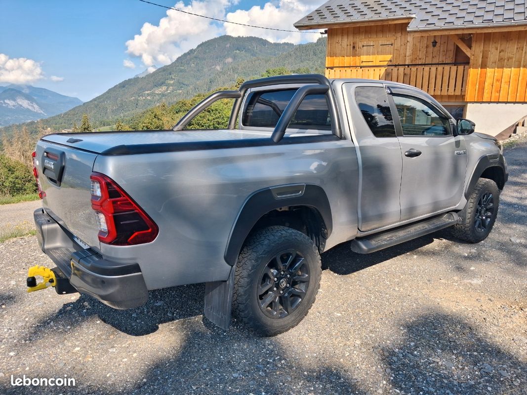 Toyota hilux invincible (image 2)