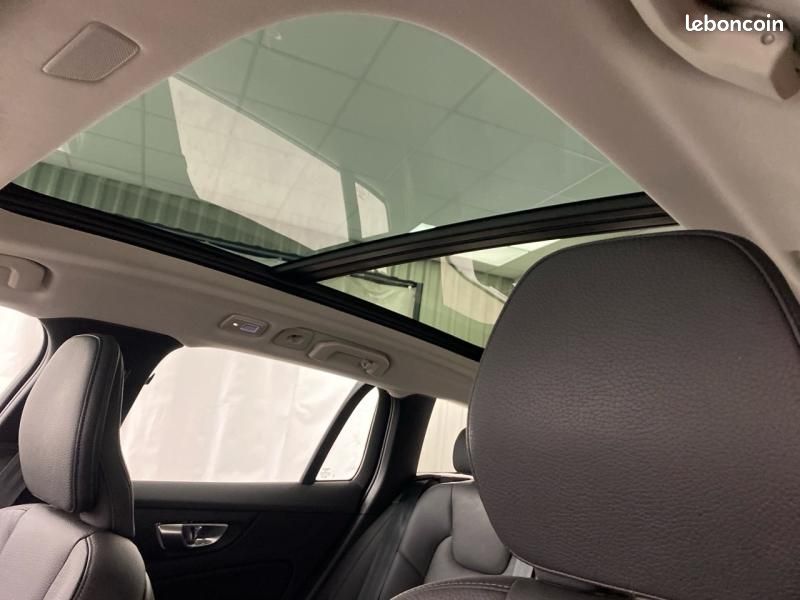 Volvo V60 B4 197ch Ultra Style Dark DCT 7 (image 26)