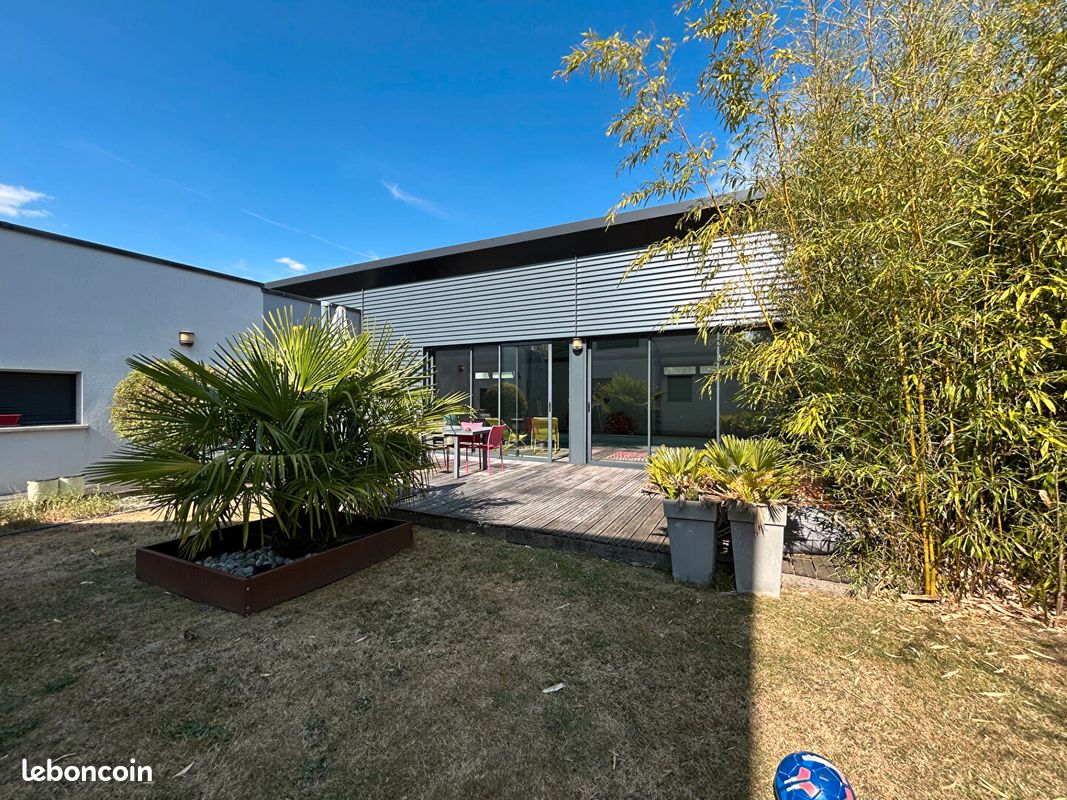 Maison 8 pièces 204 m² · à Bonchamp-lès-Laval · 204 m² · 653 125 €
