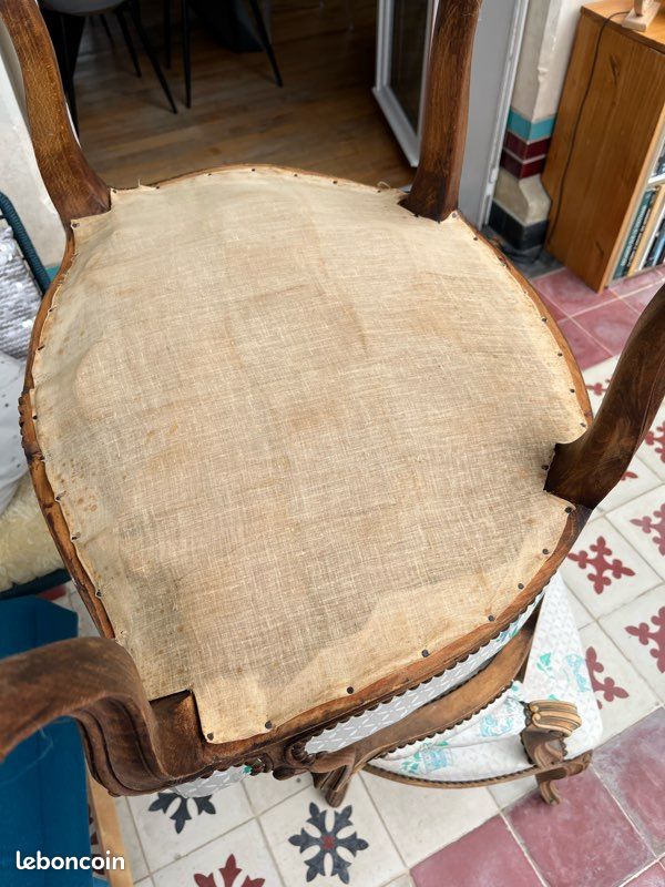 Paire de fauteuils cabriolets (image 6)