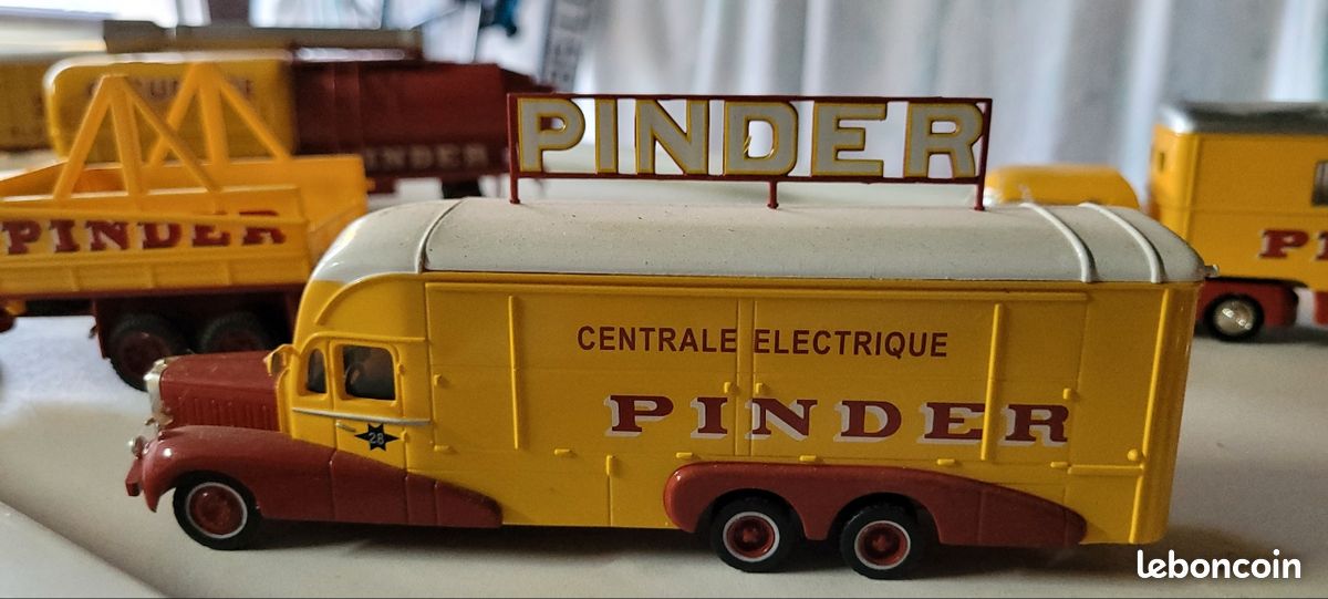 4 Figurines 1/43 Pinder - Le Numéro Vroom - Set 221 - Occasion