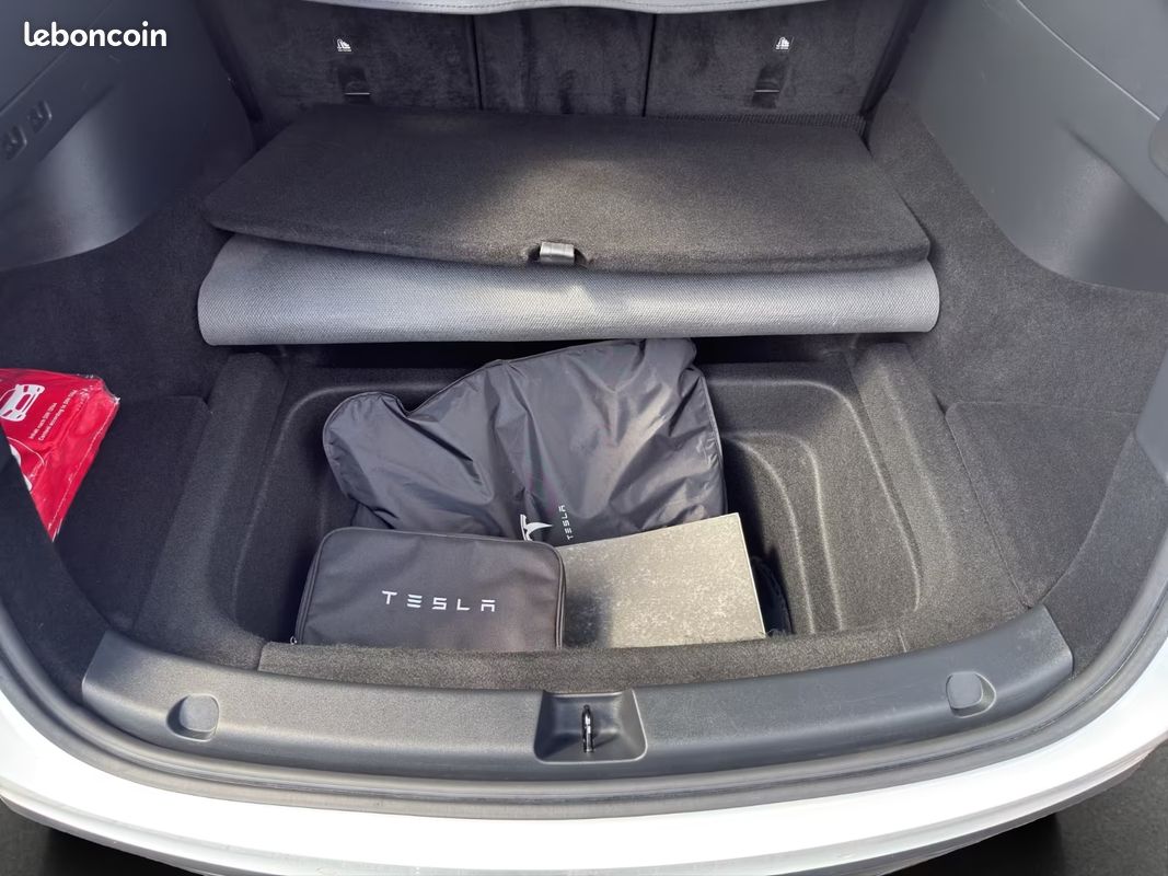Tesla Model Y Performance AWD 513CH - 1ère Main - TVA Récupérable - Historique D'Entretien Complet - Toit Pano - CockPit Numérique - 80000KM (image 7)