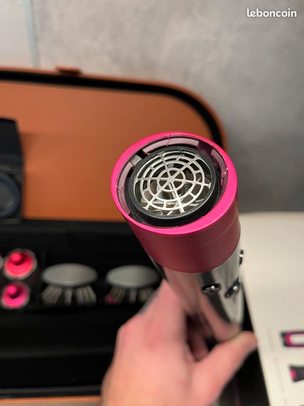 Dyson Air Wrap (image 3)