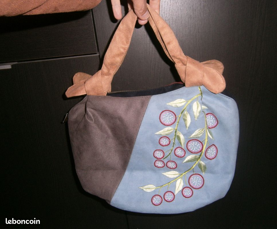 Petit sac à main ou trousse de maquillage -- miam (image 2)