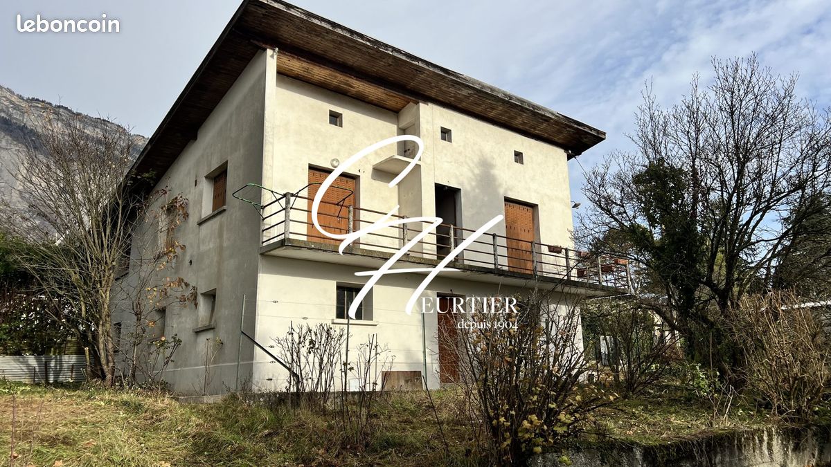 Maison 5 pièces 160 m² · à Meylan · 160 m² · 320 000 €