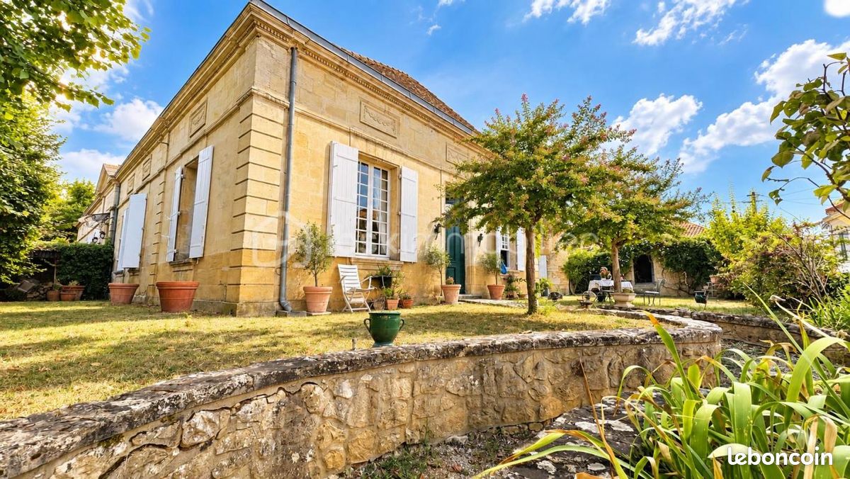 Maison 9 pièces 243 m² · à Bergerac · 243 m² · 520 000 €