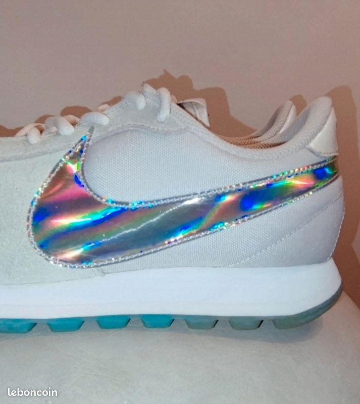 Ox Rainbow Nike W Pre Love Nike Pre Love Ox Sneakers Hologram New