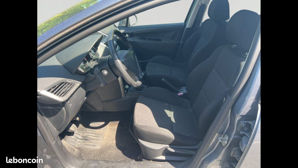PEUGEOT 207 1.6 VTI 16V 120ch EXECUTIVE 2008 (image 12)