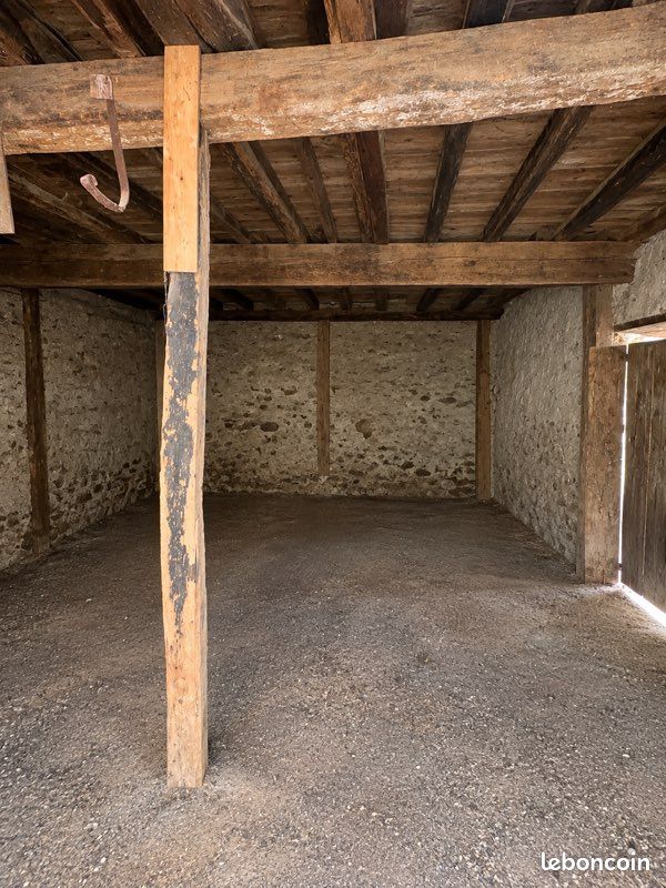 2 pièces 120 m² · à Cournanel · 120 m² · 44 000 €
